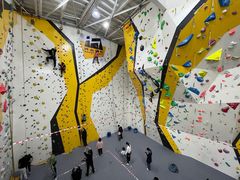 -问山MountQuest攀岩馆