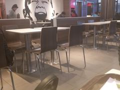 大堂-麦当劳(北京南站店)