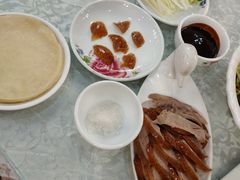 -六和聚传统烤鸭.天津菜(和平店)
