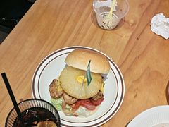 -Thanks美式餐厅(汉堡咖啡店)