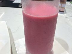 红芭乐奶昔-鹿港小镇(金虹桥国际中心店)