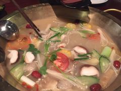 -重庆爽翻天老火锅(临平万达广场店)