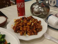 -鑫巴蜀小镇 · 水煮鱼专研店(玉桥店)