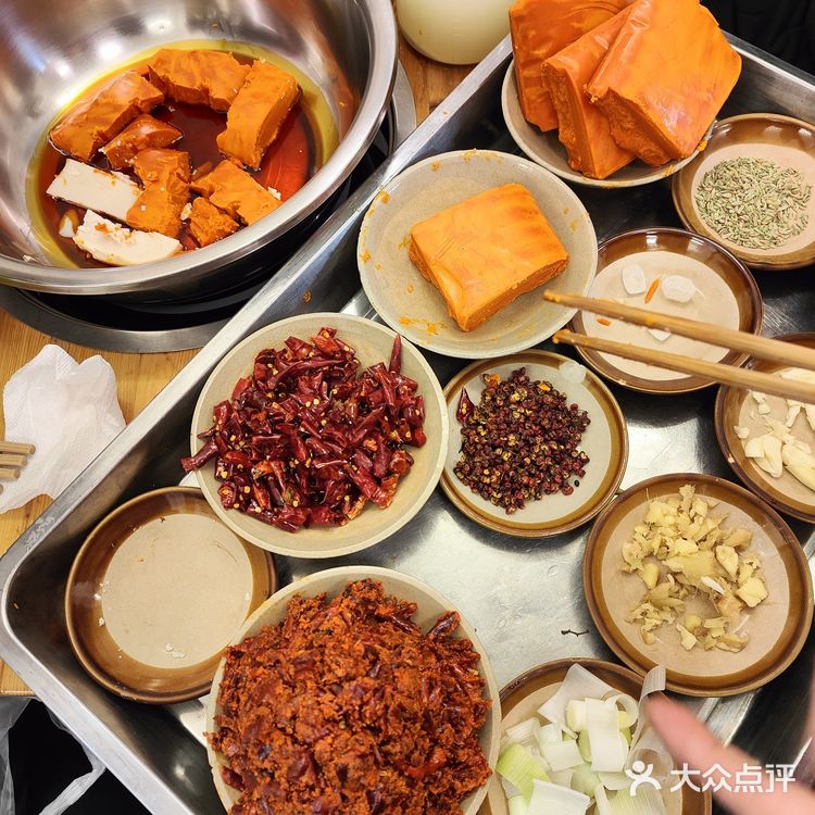 一大把一大把的好过瘾[咖啡]聊着吃着[咖啡]