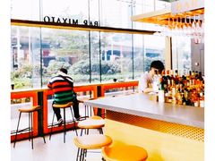 -星巴克臻选(上海合生汇1F店)