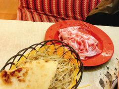 -洞庭洲·防空洞火锅·烧烤·铜锅涮肉(新百广场店)