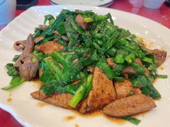 韭菜炒猪肝-侬佳蒸菜馆(听潮店)