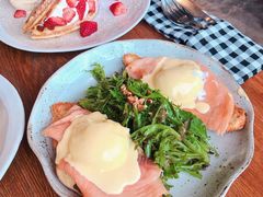 -ROAST coffee & eatery
