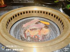 -山川小町·极番烧肉(新地假日广场店)