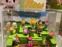 -泡泡玛特POPMART(上海环球港店)