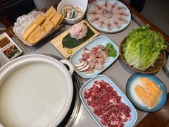 -四点金粥底火锅(沂州里店)