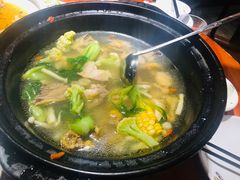 -亚哈饭店(梅园新村小区店)