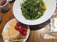 -黄泥岗·地道湖北菜(奥特莱斯店)