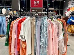 -百年港湾奥特莱斯(香炉礁店)