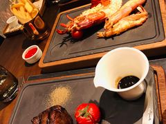 -恰餐厅及酒吧 CHAR Bar & Grill (北京丽都皇冠假日店)