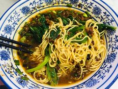 -渝之汇牛肉豌杂面