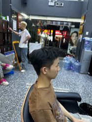 -藤野造型专业烫染接发