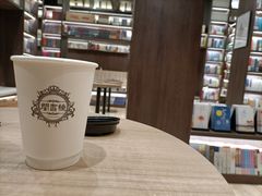 -钟书阁(群光广场店)