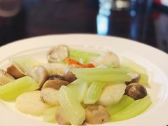 西芹百合炒腰果-新天世纪中餐厅