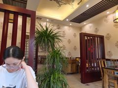 -周老三跷脚牛肉·全牛火锅(非遗传承店)