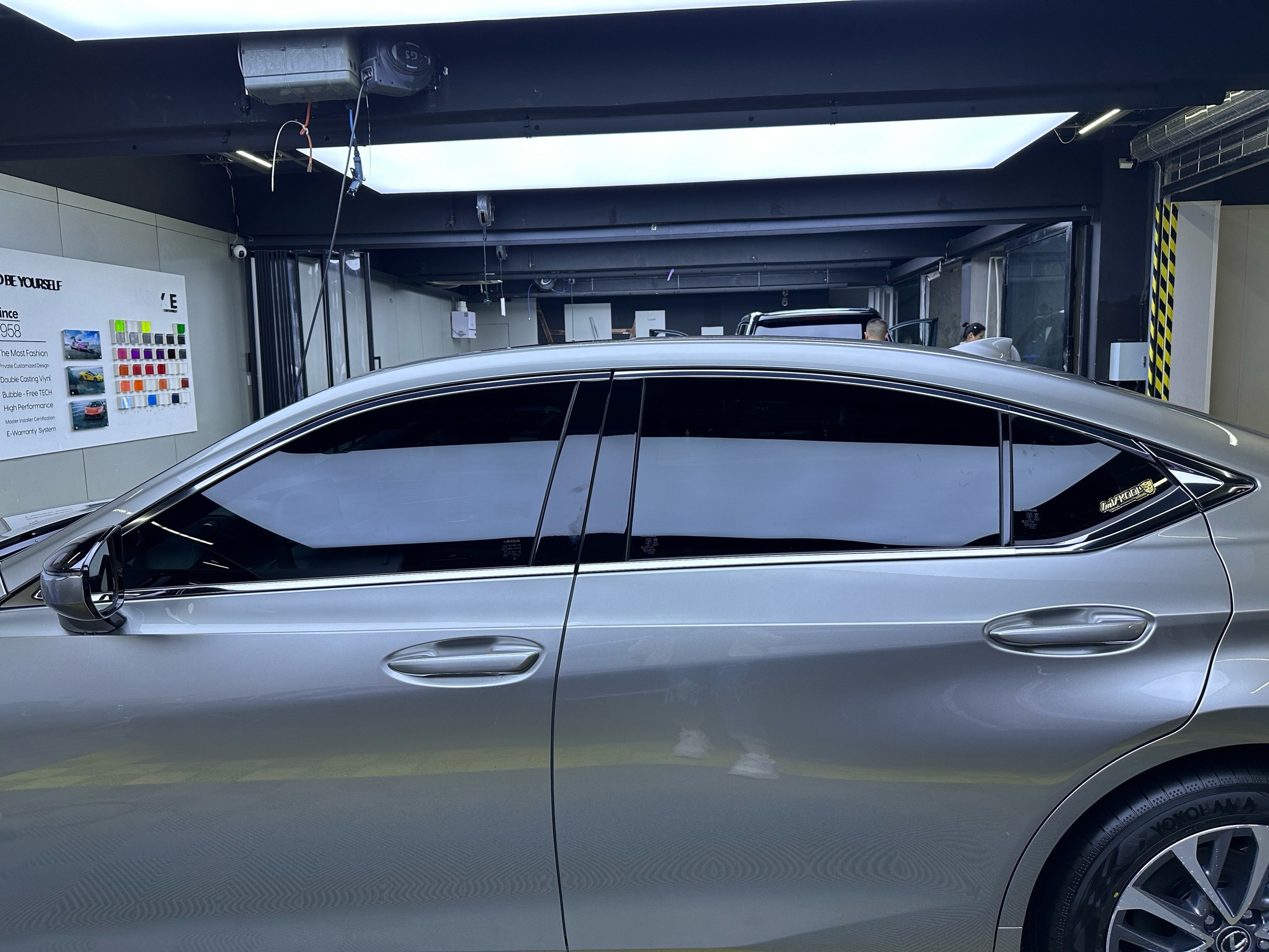 雷克萨斯 es200 装贴窗膜