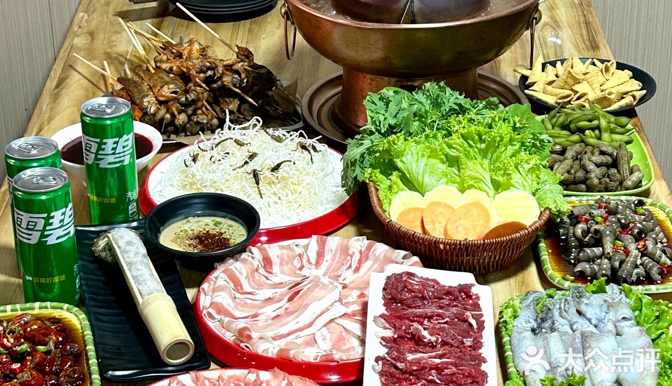 在这里，get火锅🍲➕撸串🥓的双重满足