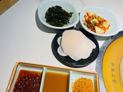 腌萝卜片-猪啊牛呀羊啊铜盘烤肉(正大广场店)