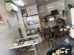 -黄阿姨锅贴大王(万航渡路店)