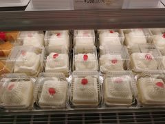 -红宝石·鲜奶小方·海派西点房(金杨店)
