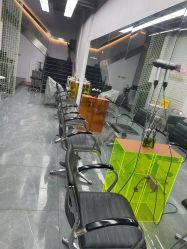 -茶发Salon·烫发染发理发