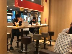 -麦当劳(杭州西湖银泰百货店)