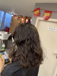 -LILI·HAIR SALON理理造型