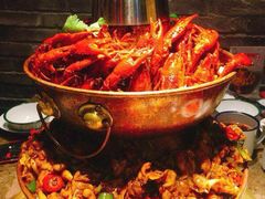 -沪小二炭火蛙锅(淮海中路美食不夜城店)