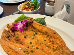 -Chom Cafe and Restaurant