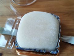 -蜜蜂小象·榴莲千层蛋糕(时代汇11栋店)
