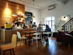 -彳亍咖啡·这里(水湾路店)