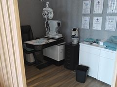-瑞司视光眼镜·蔡司战略合作眼镜店(新街口店)