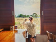-Chom Cafe and Restaurant
