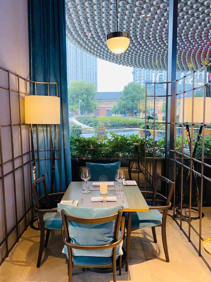 意大利奢侈品trussardi餐厅-"浪漫不一定是昂贵的除了东西好吃也不能.