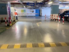 -正大乐城徐汇店-地下停车库