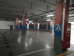 -百联南方购物中心·停车场