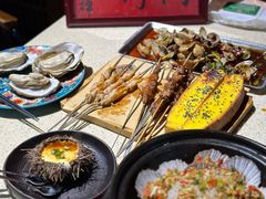 -蚝堡·生蚝海鲜烧烤物种起源•海肠捞饭(刘公岛店)