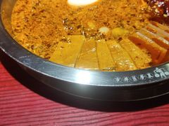 -谭鸭血老火锅(远大购物广场店)