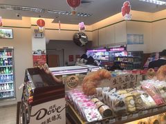 -全家便利店(襄阳南路店)