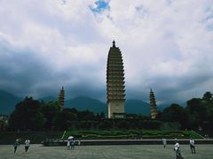 -三塔倒影公园