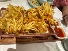 -江城小馆陕南妈妈菜·全球旅行餐厅(钟楼店)