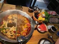 台式麻辣锅-湊湊火锅·茶憩(杭州湖滨银泰in77店)