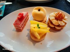 -锦厨国际自助餐厅 · 云端景观 (昆明索菲特大酒店)