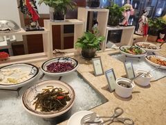 -大中华希尔顿酒店-念自助餐·嗨啤·小龙虾