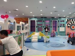 -孩子王童乐园(唐山万达广场店)